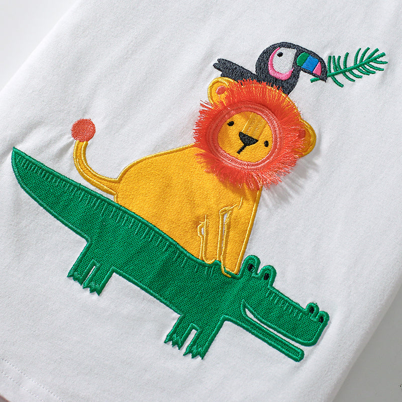 White tee lion